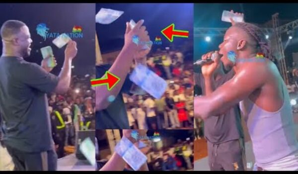 This Is Not 5 5 Cedis oo, Stonebwoy Shouts As A Man Splash 100 Cedis And 200 Cedis Notes On Him
