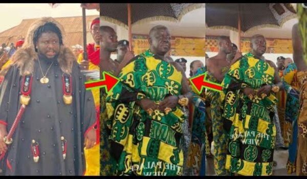 Ajagurajah Nearly Cried As Otumfuo Prevented Him From Shaking His Hands After Several Attempts