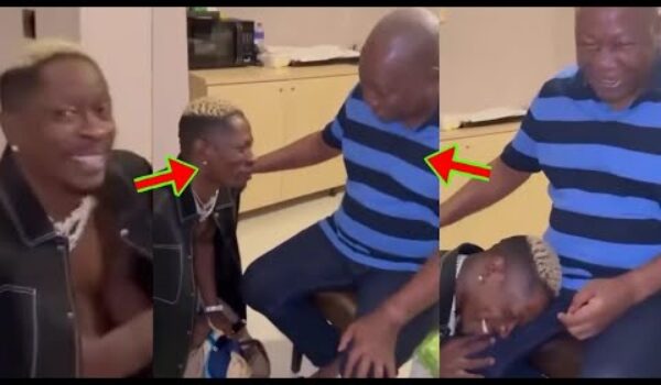 You Don’t Pick Up My Calls, One Song For NDC? Shatta Wale Meets Mahama To Apologize To Him