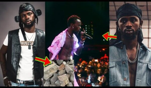 Very Bad! Unknown Person Støned Black Sherif At Berekum While Performing, See Black Sherif Reaction