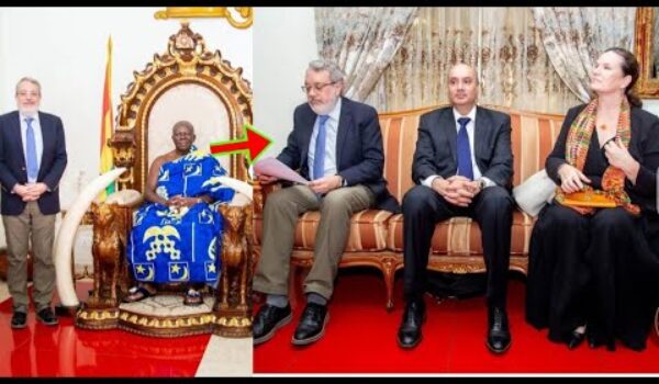 World Bank Vice President Visits Otumfuo, See How Ghanaians Are Insulting Otumfuo Over What Happened
