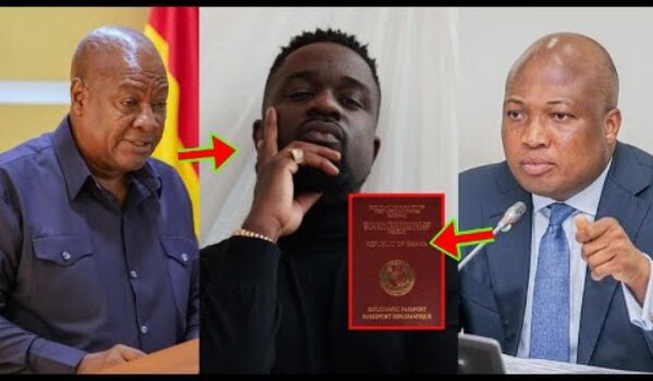 Sarkodie Is Still Keeping His Diplomatic Passport, He Don’t Want To Bring It? NDC Is Chasing Sark