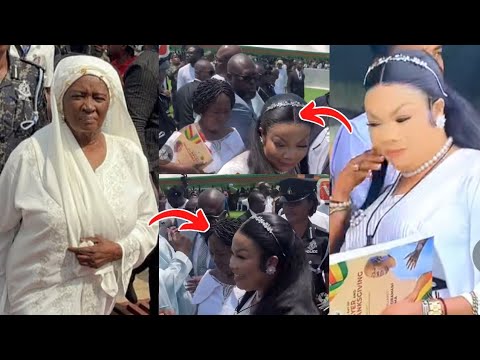 Read more about the article Animguase3, Agradaa Sacked For Trying To Get Closer To Ghana Vice President, See Her Reaction