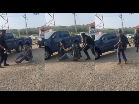 Read more about the article Video Of Kwahu Hene Sitting On The Floor Crying Like A Baby As He Faced Ejection From His Palace