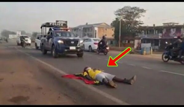 Ghanaian Man on Walk-a-thon from Paga to Accra Kn0cked Down by Police Vehicle