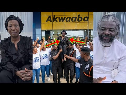 Read more about the article Watch How Ghana Police Protects Maa Akosua Serwaa From The Crowd As She Lands At Kotoka Airport