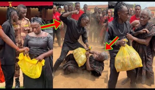 Patapaa Sparks Commotion at His Mother’s Funeral As He Blocked Abusuapanin From The Funeral Fund